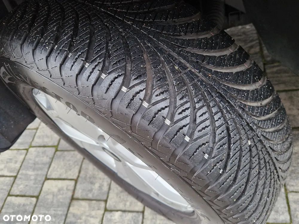 Dacia Duster SCe 115 4x2 Laureate - 32