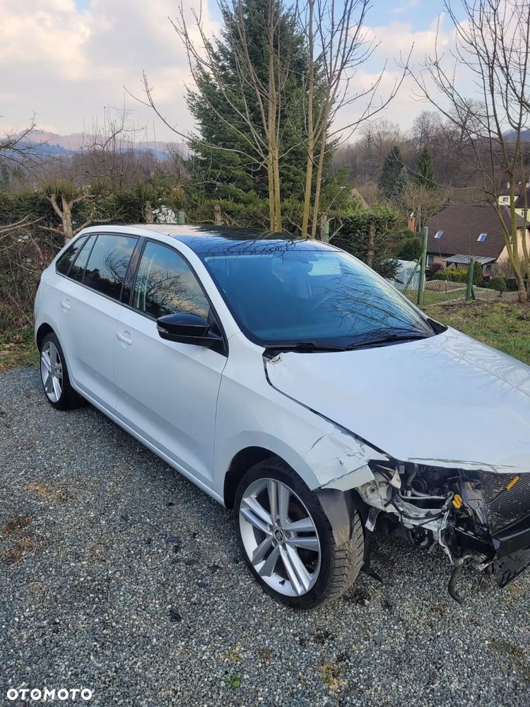 Skoda RAPID 1.2 TSI (Green tec) Cool Edition Red & Grey - 13