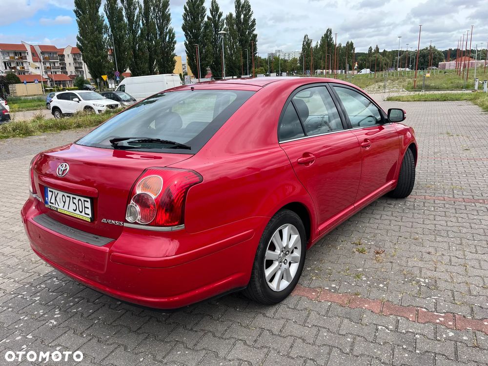 Toyota Avensis 1.8 VVT-i Sol - 4