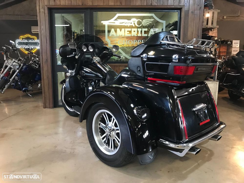 Harley-Davidson FLHTCU TRI GLIDE ULTRA CLASSIC - 10