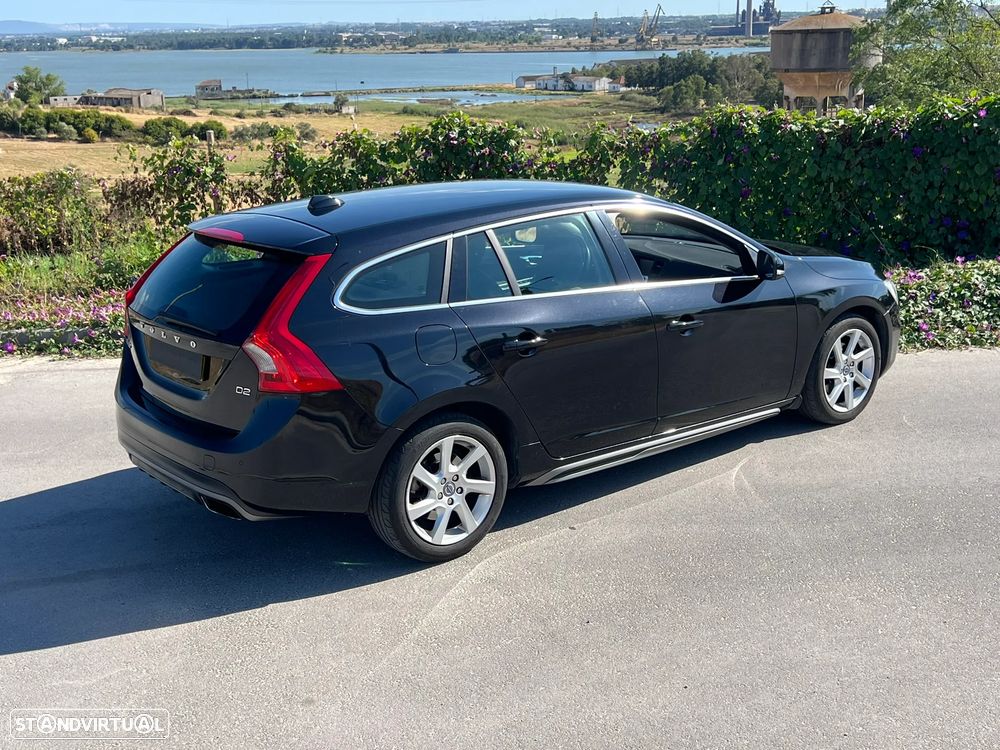 Volvo V60 D2 Geartronic Powershift Momentum - 19