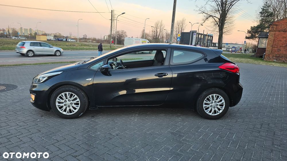 Kia Ceed 1.4 CVVT Dream Team Edition - 31