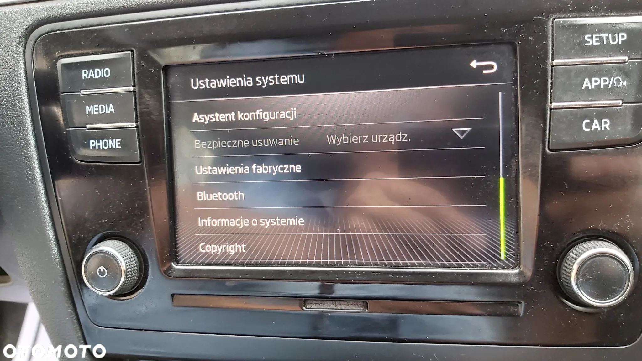 Skoda RAPID Spb 1.0 TSI Active - 25