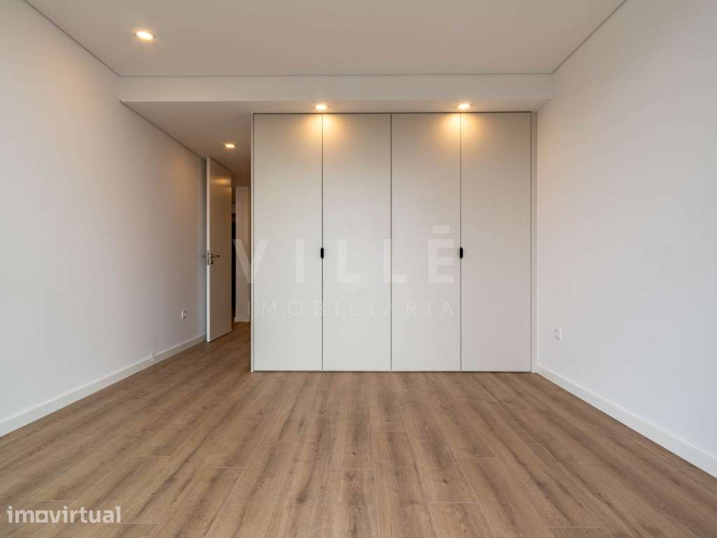 Apartamento T1+1 | 3.º e Último Piso | Varanda | 1 Lugar de Garagem... - Grande imagem: 5/26