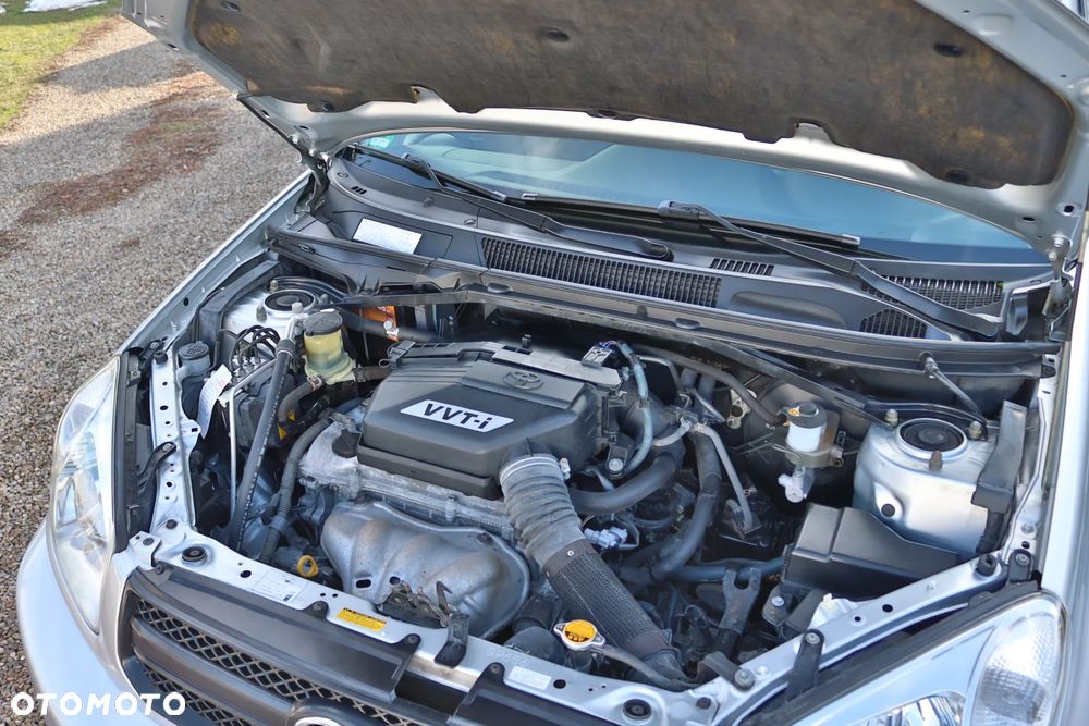 Toyota RAV4 4x4 Sol - 12