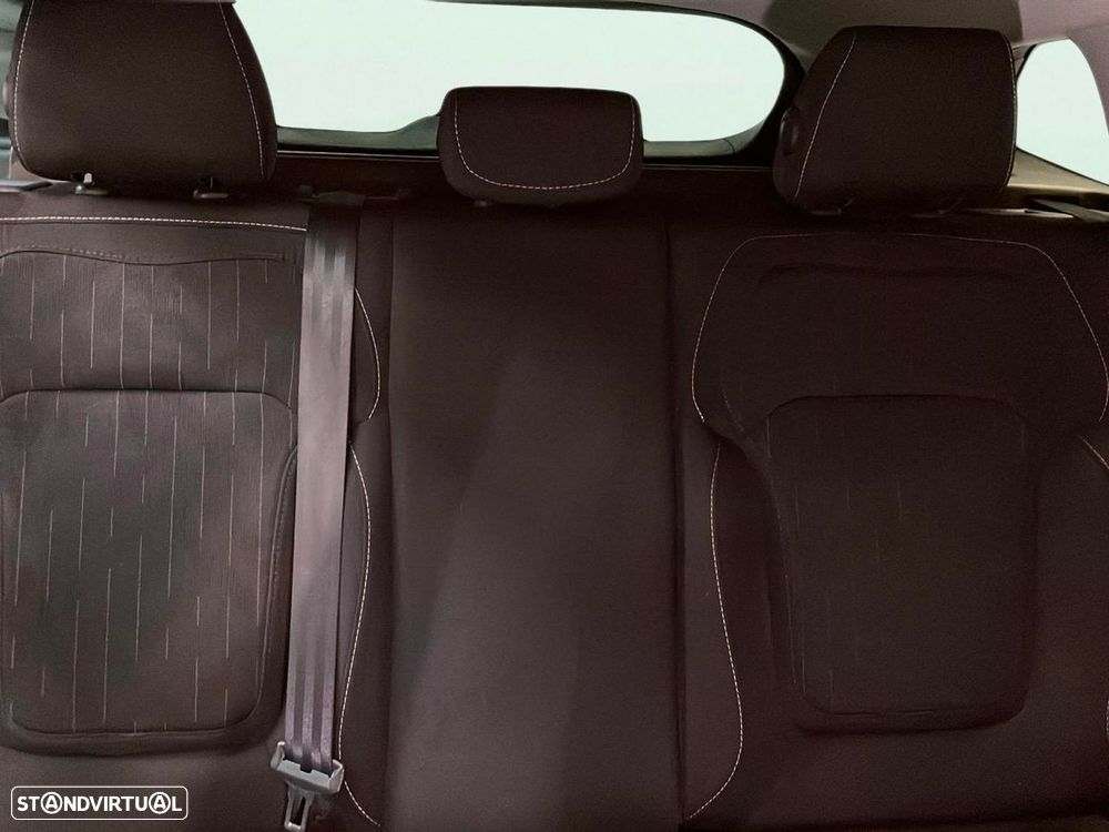 Renault Mégane Sport Tourer - 18