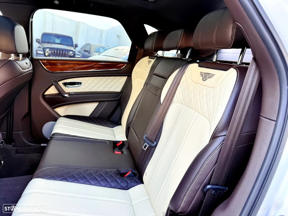 Bentley Bentayga V8 - 37