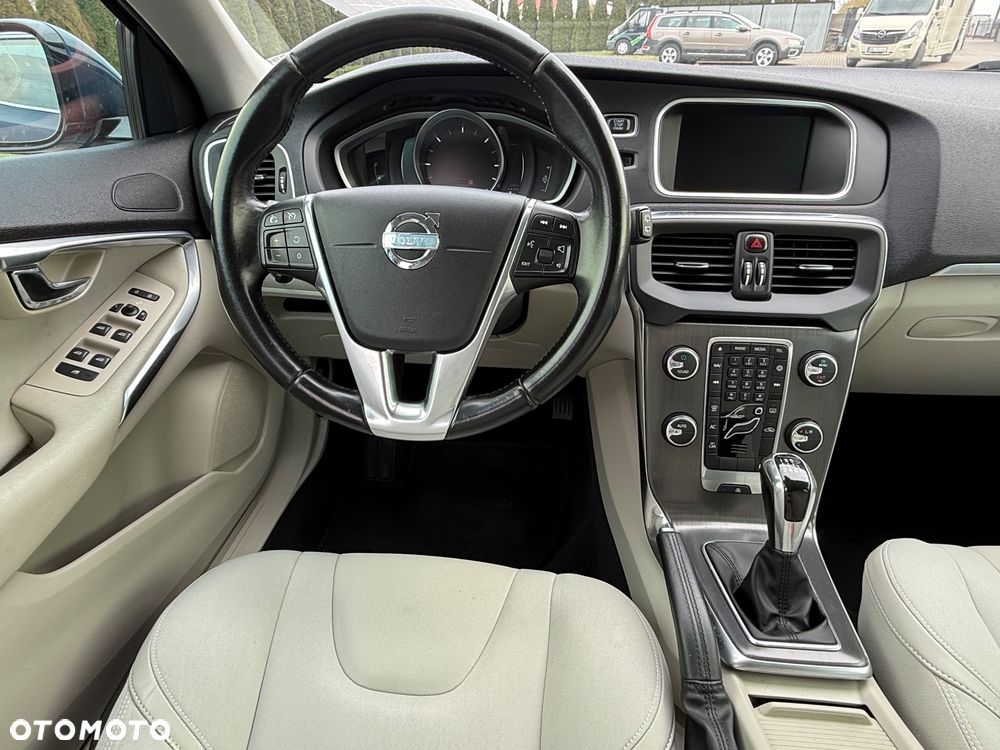 Volvo V40 - 29