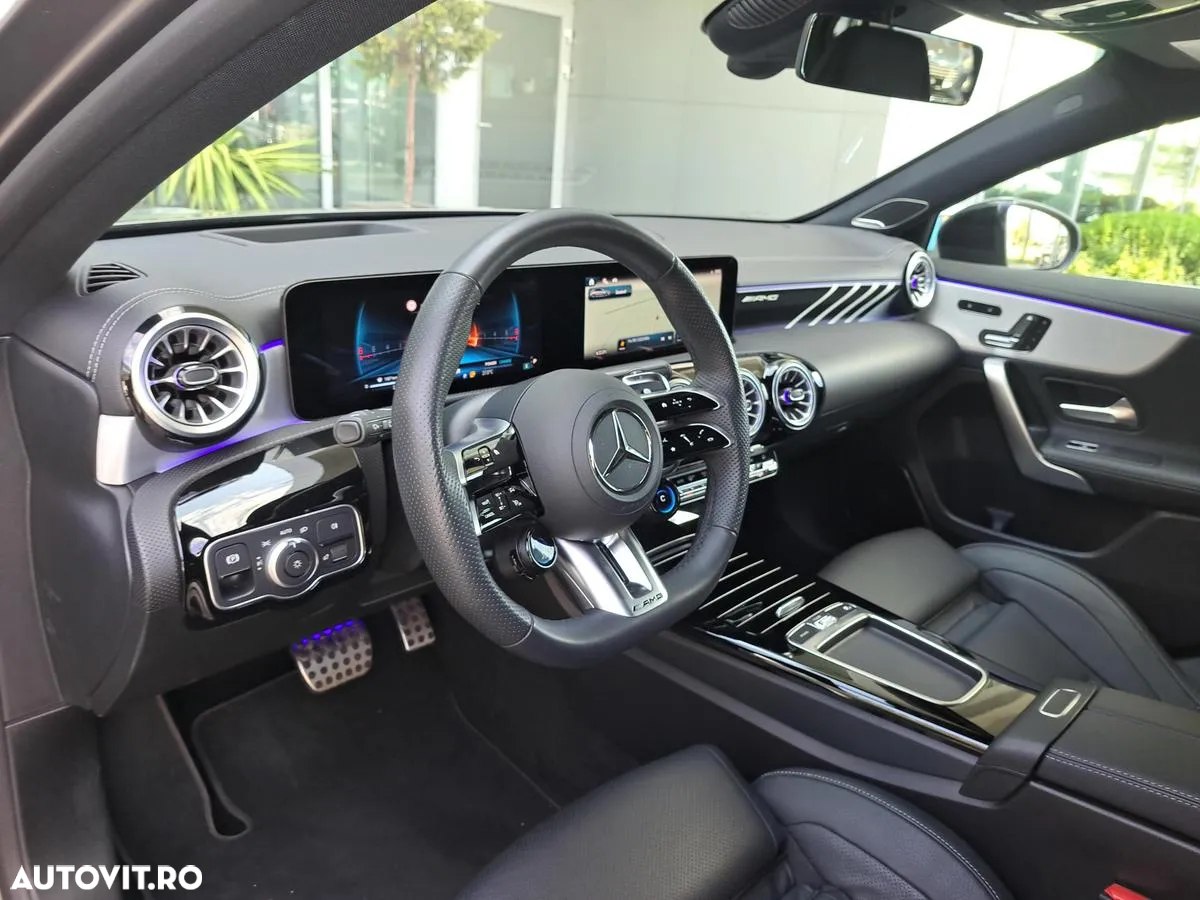 Mercedes-Benz A AMG 35 4MATIC MHEV 8G-DCT - 11