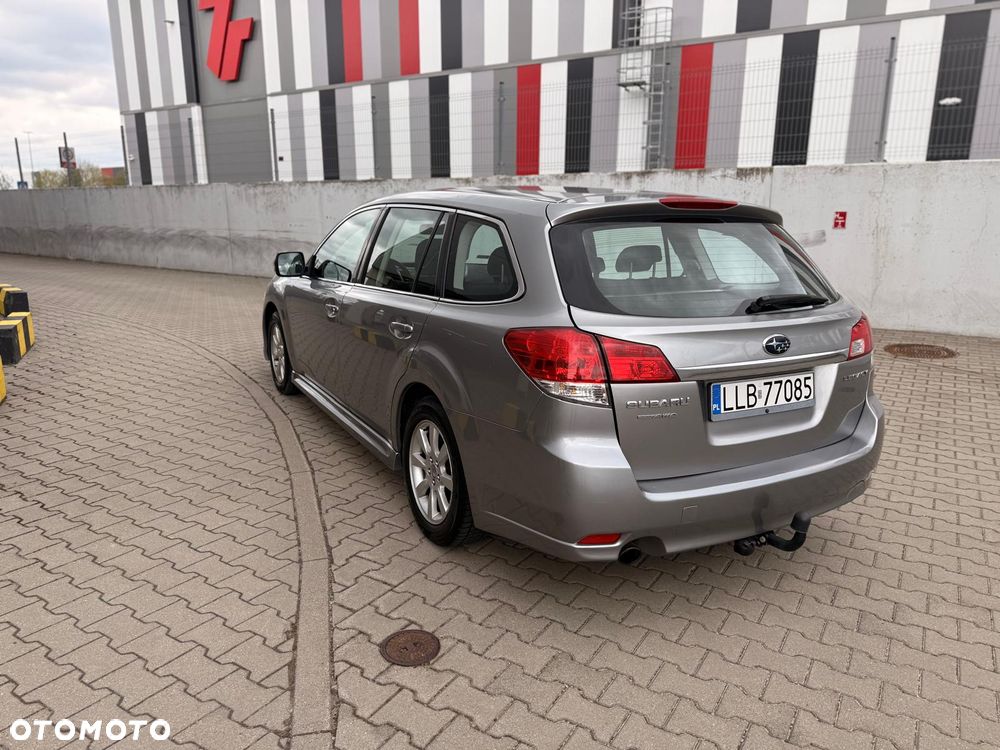 Subaru Legacy - 10
