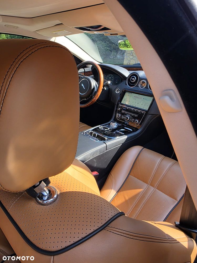 Jaguar XJ 3.0 T AWD R-Sport - 7