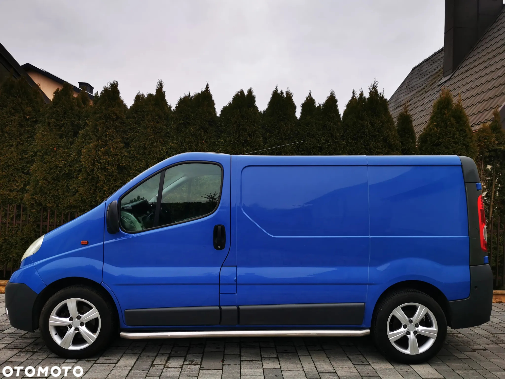 Opel Vivaro - 8