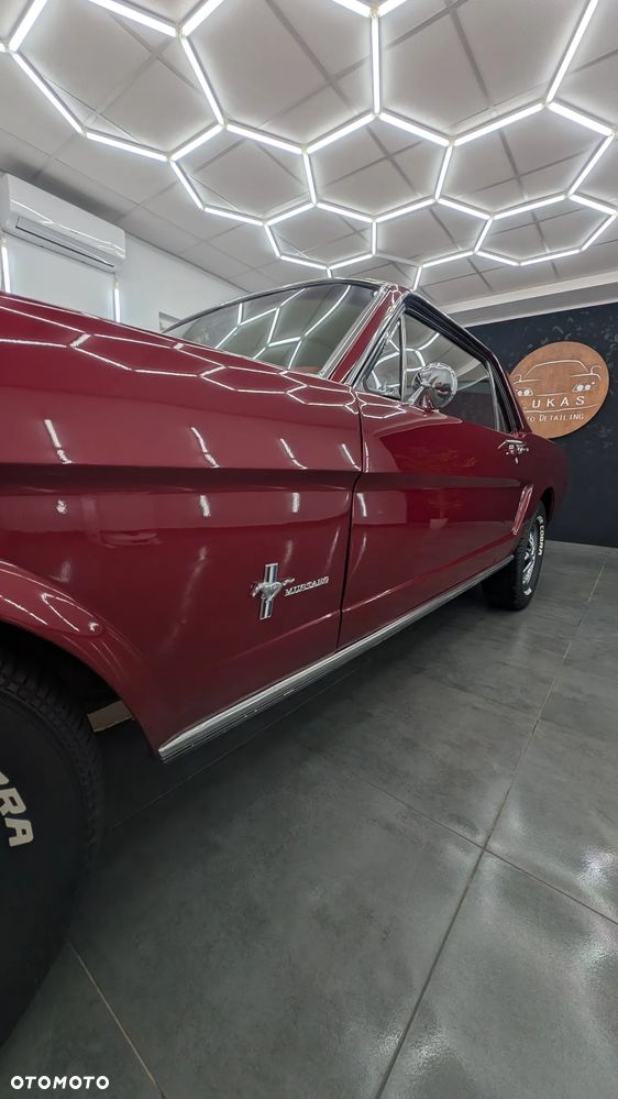 Ford Mustang - 23
