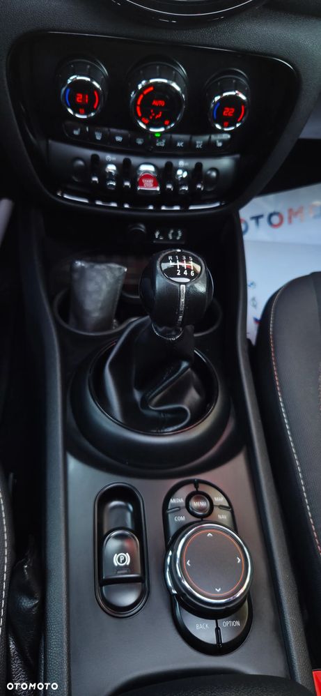 MINI Clubman Cooper Untold Edition - 25