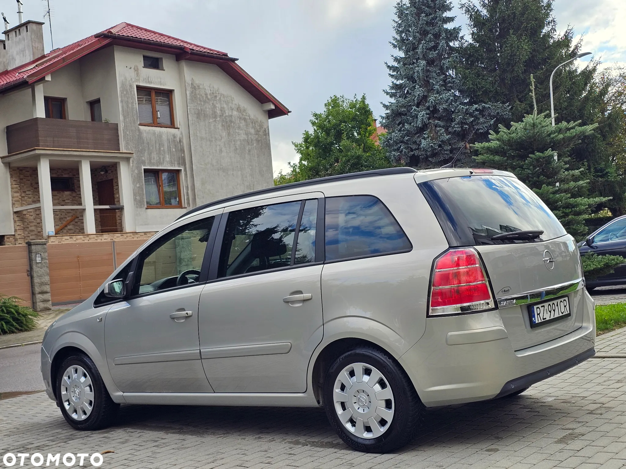 Opel Zafira 1.8 Cosmo Easytronic - 17