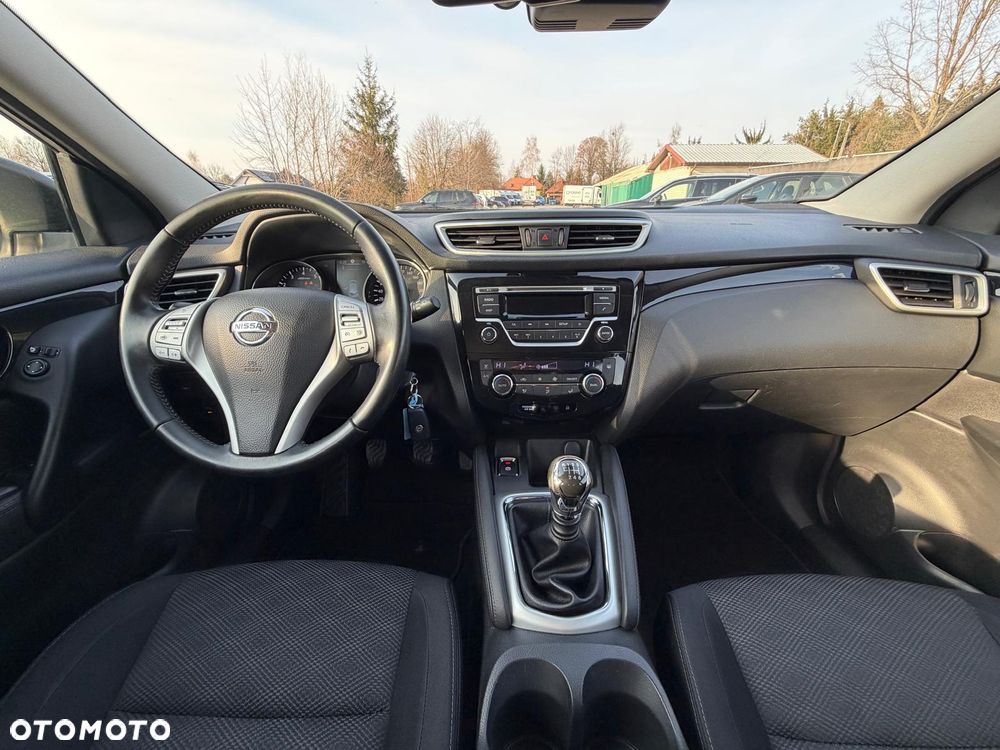 Nissan Qashqai 1.6 DIG-T N-Connecta - 29