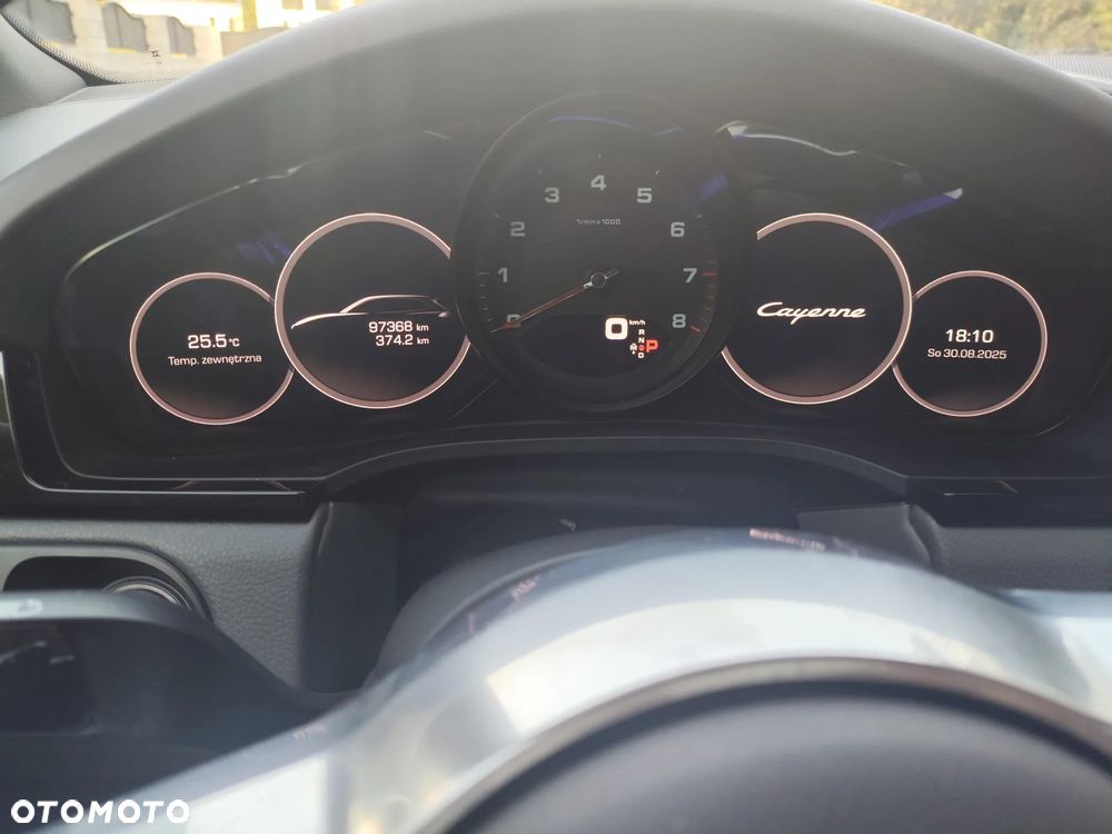 Porsche Cayenne Standard - 24