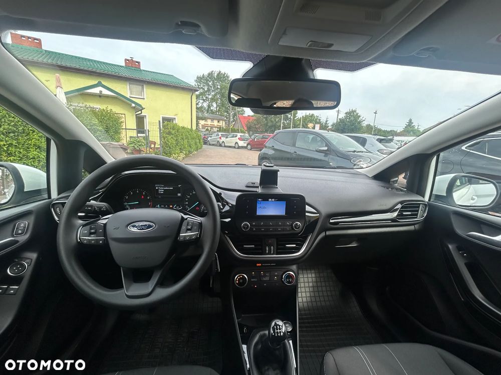 Ford Fiesta 1.1 S&S TREND - 9