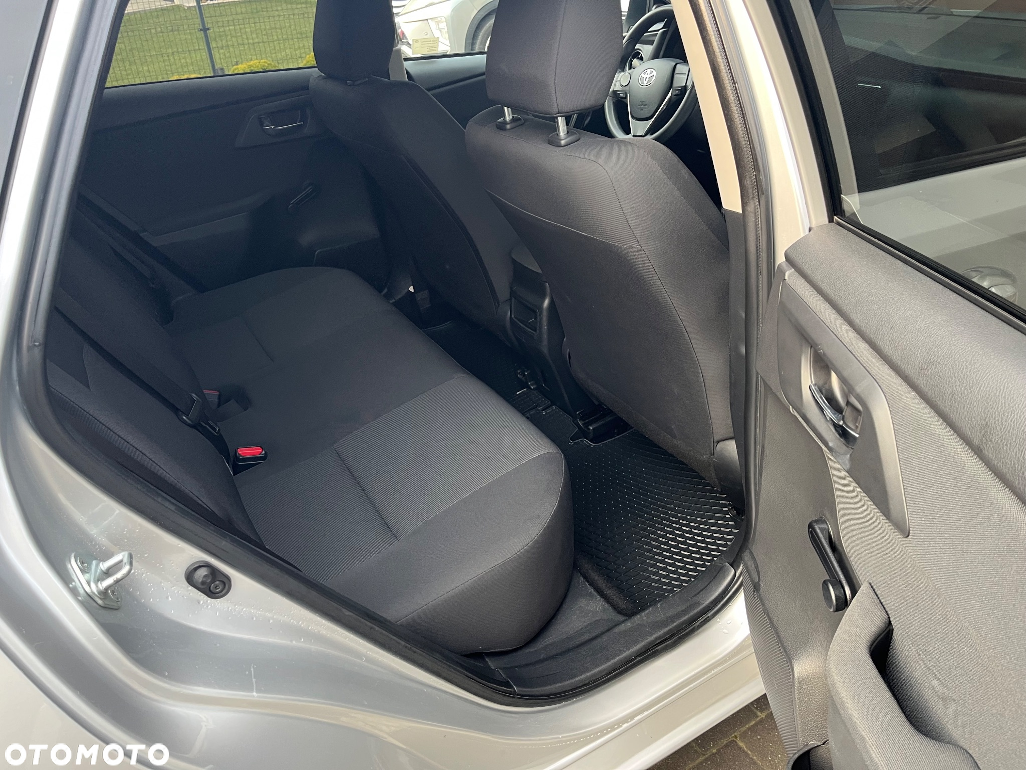 Toyota Auris 1.4 D-4D Active - 14