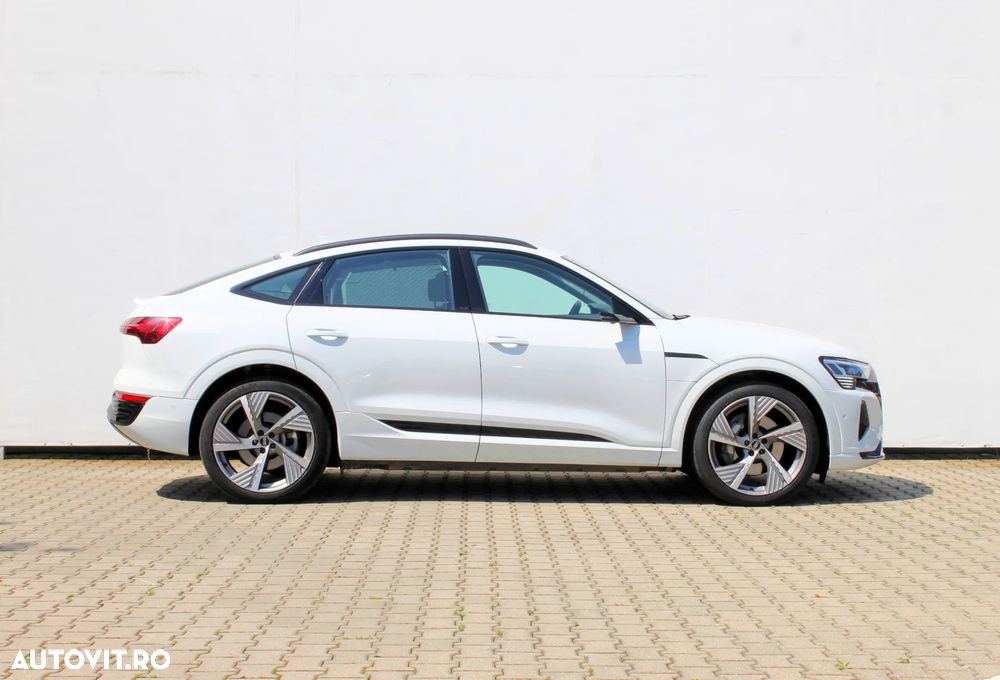 Audi Q8 Sportback e-tron 55 quattro Advanced - 7