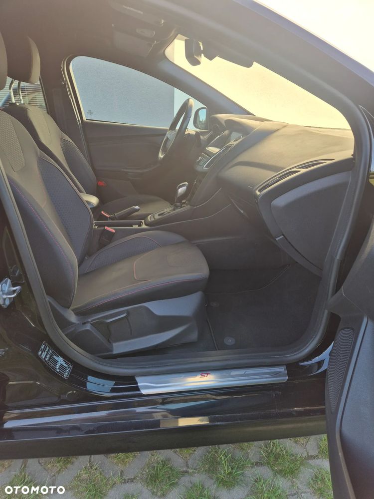 Ford Focus 1.5 EcoBlue Start-Stopp-System ST-LINE - 13