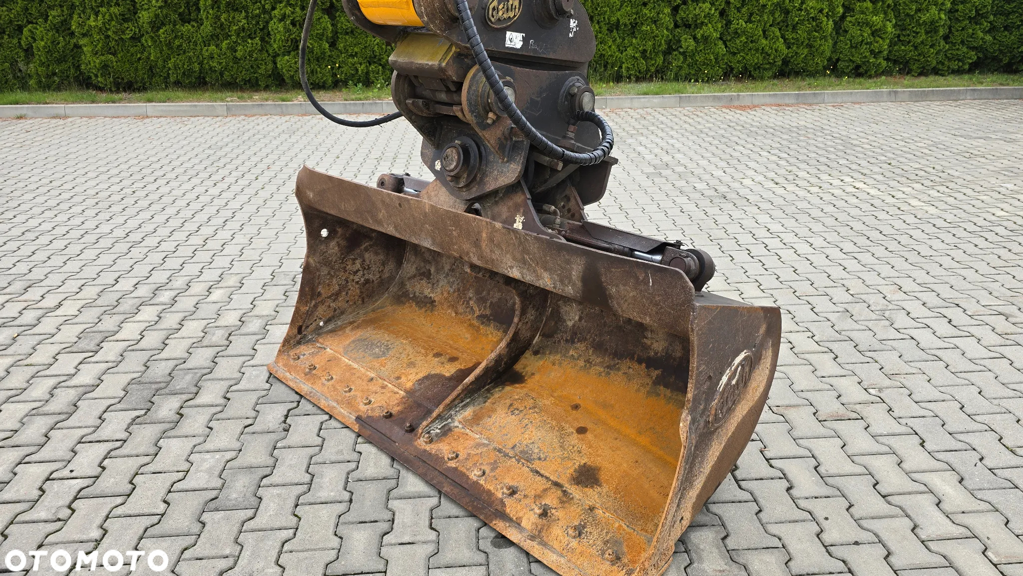 JCB JS 145 W - 12