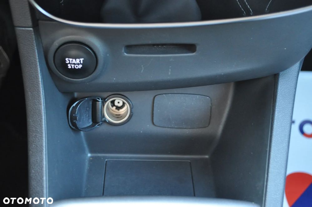 Renault Clio - 32