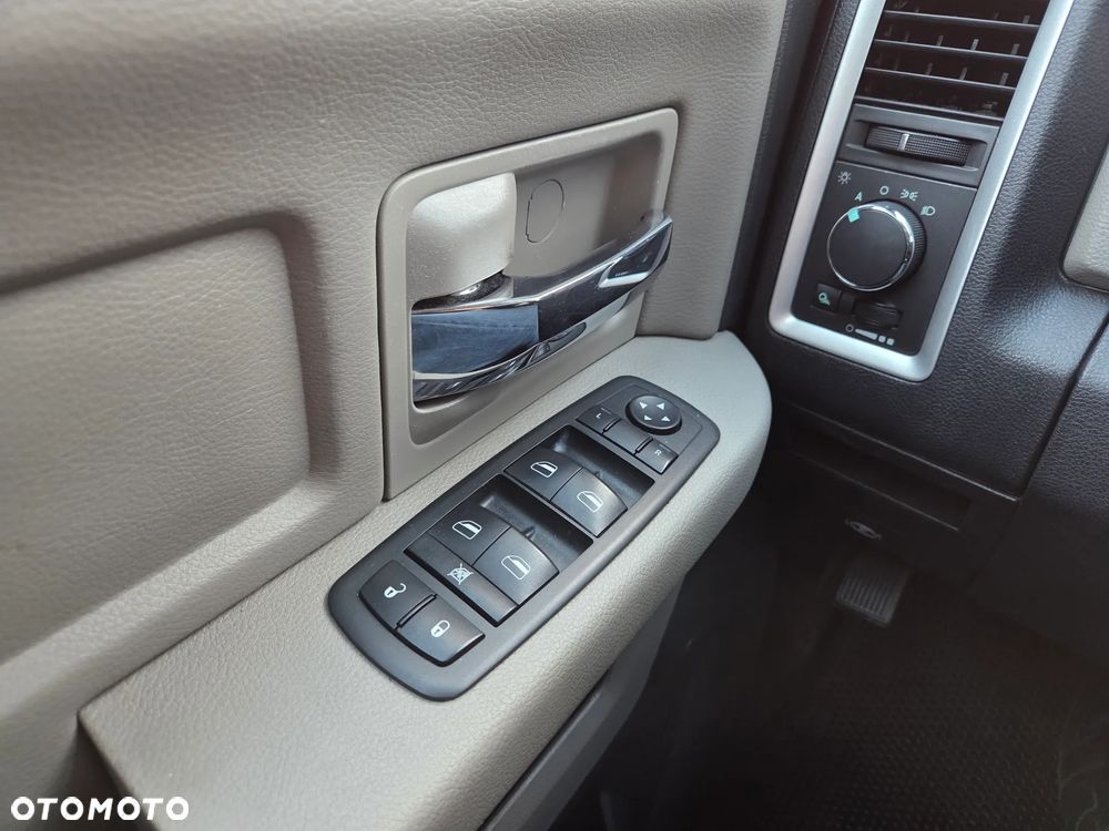 Dodge RAM 4.7 4x4 - 20