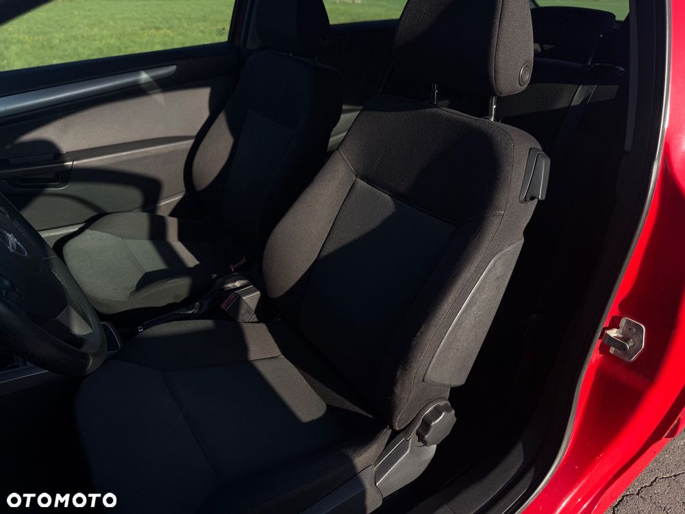 Opel Astra 1.6 Sport - 15