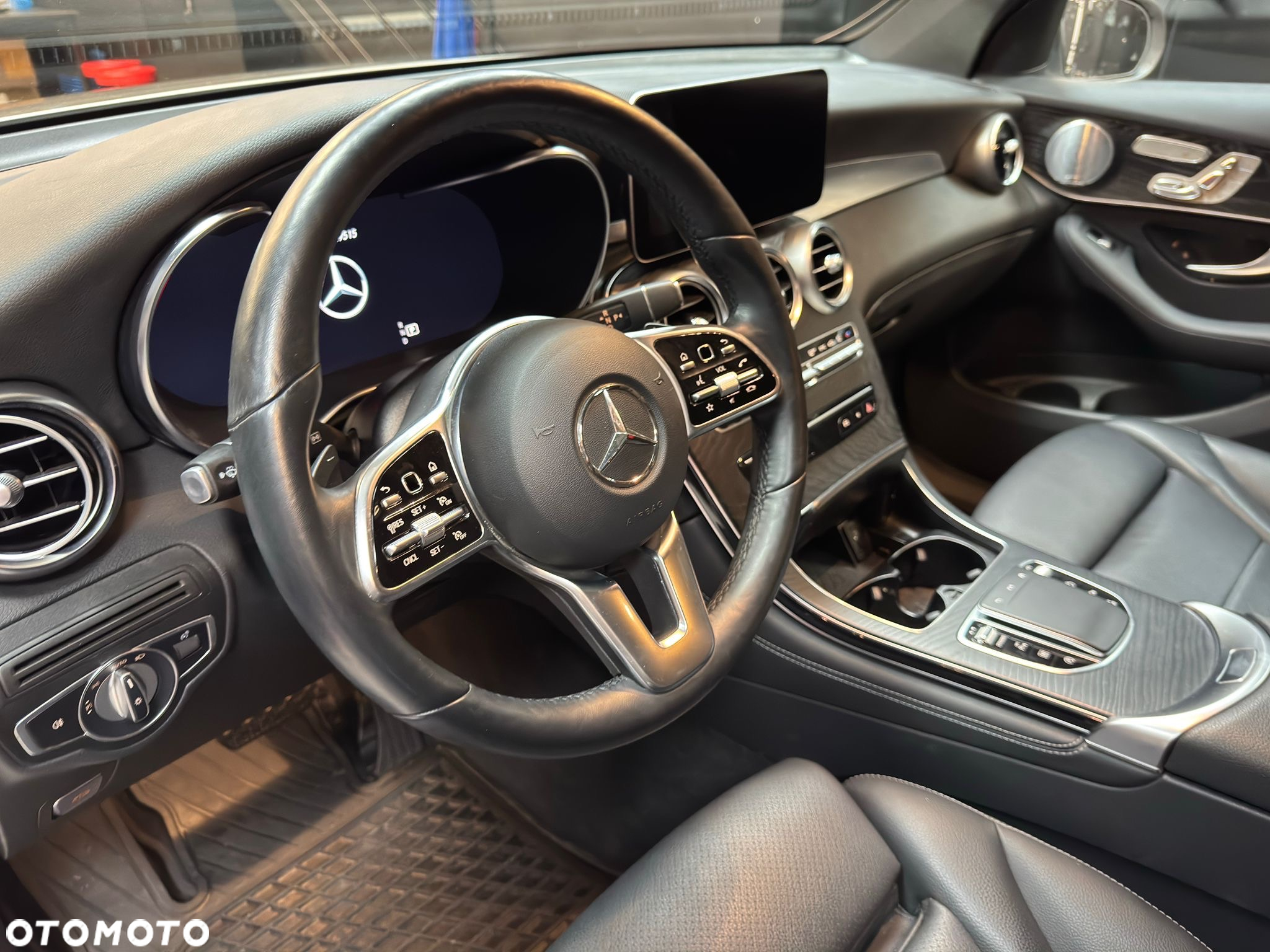 Mercedes-Benz GLC 300 4Matic 9G-TRONIC Exclusive - 5