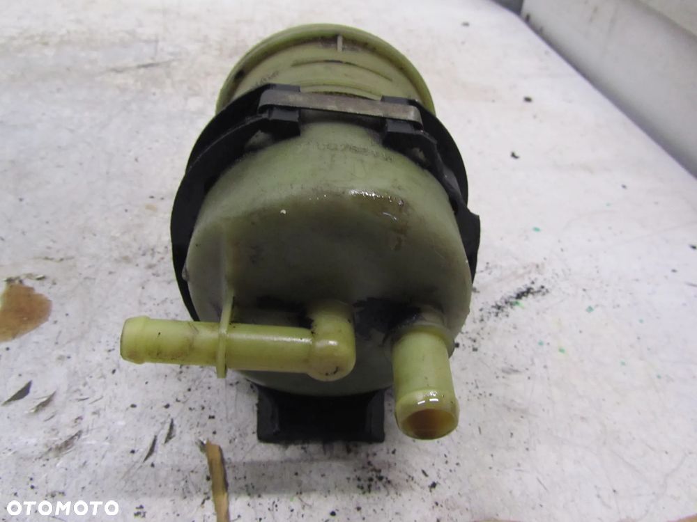 renault trafic-vivaro 1.9 dci zbiorniczek płynu wspomagania - 3