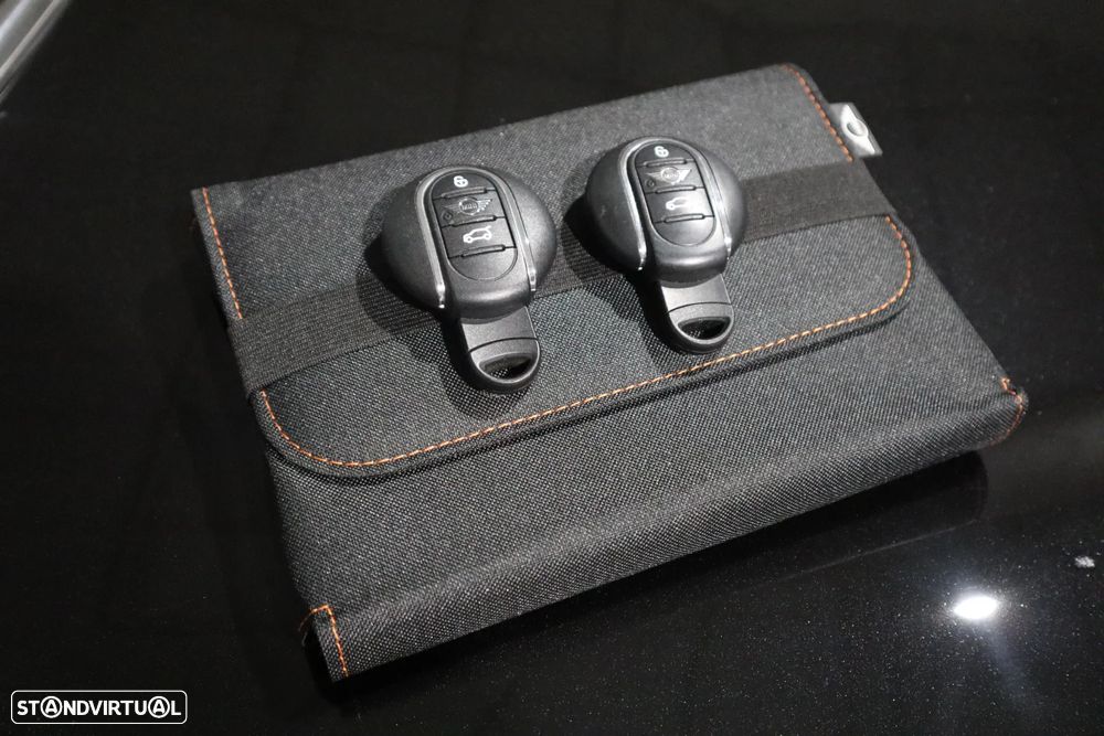 MINI Countryman Cooper SE ALL4 Auto - 37