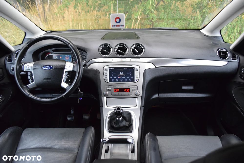 Ford S-Max 2.0 TDCi DPF Titanium - 13