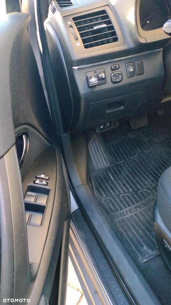 Toyota Avensis 1.8 Sol MS - 6