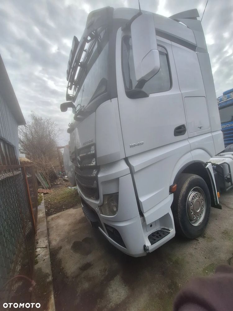 Mercedes-Benz ACTROS - 2