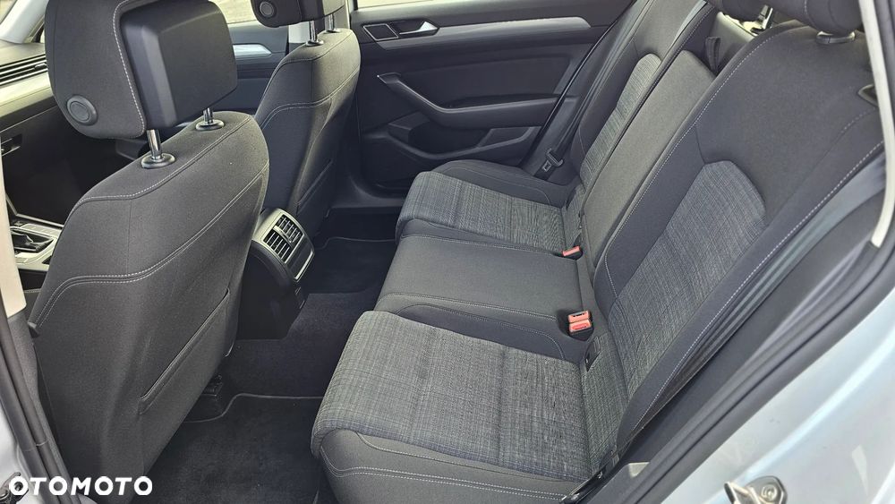 Volkswagen Passat 1.5 TSI EVO Business DSG - 6