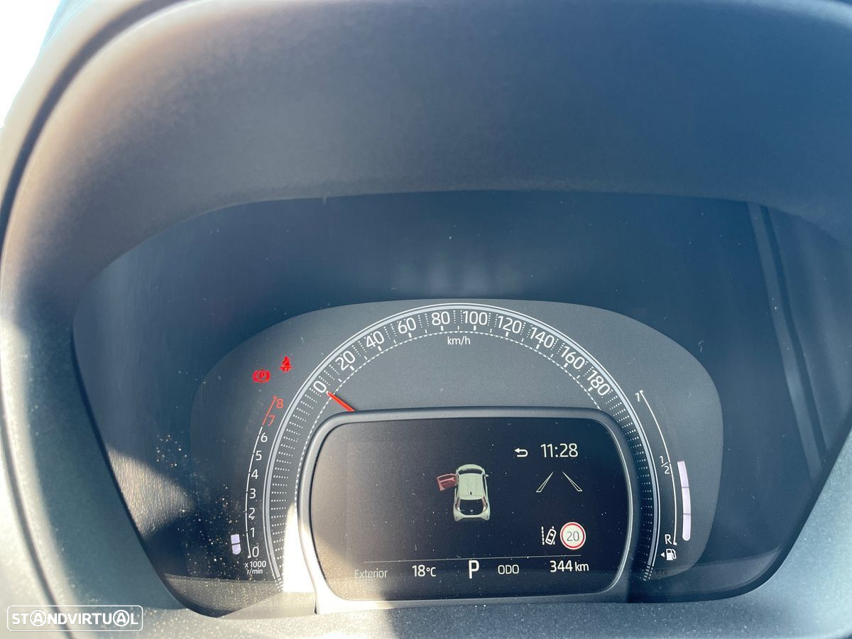 Toyota Aygo X 1.0 Envy CVT - 11