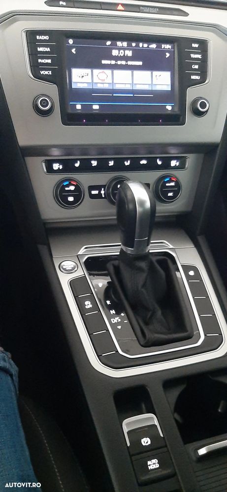Volkswagen Passat - 14
