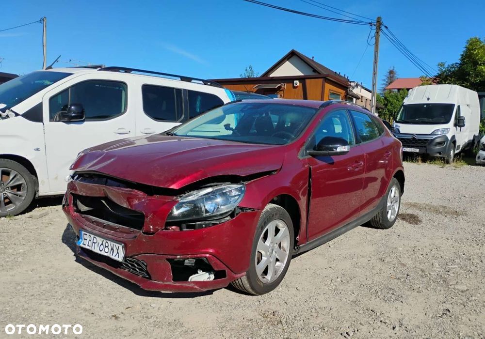 Volvo V40 Cross Country - 4