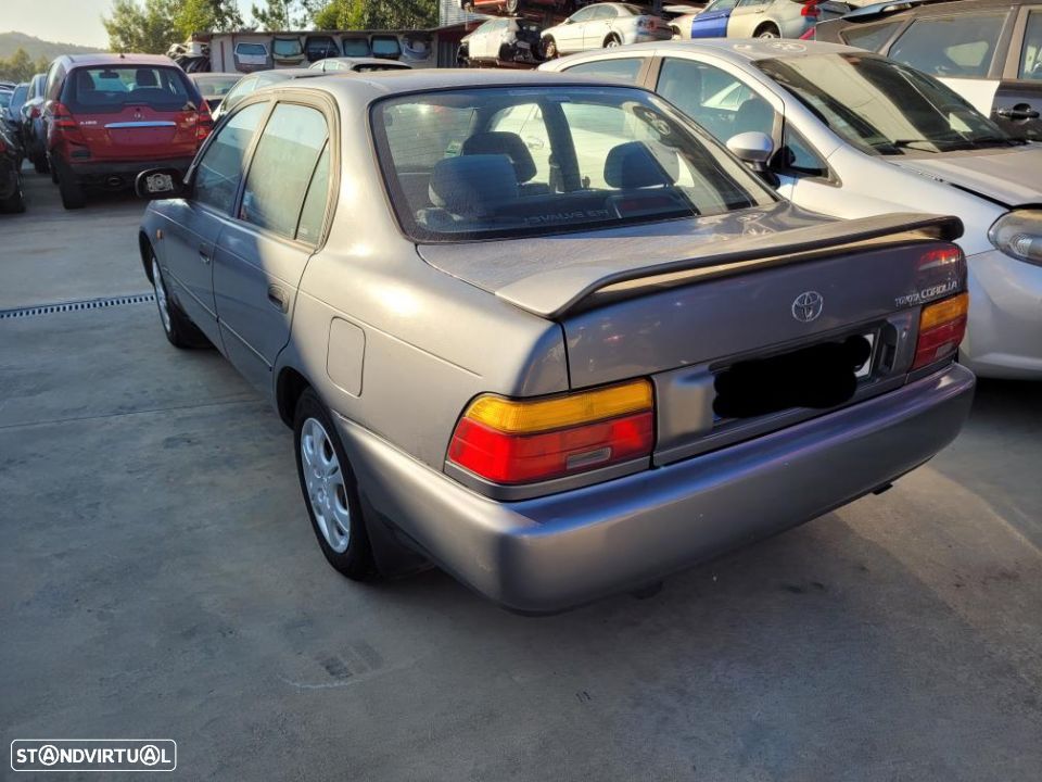 Toyota Corolla Xli Sedan para peças - 1