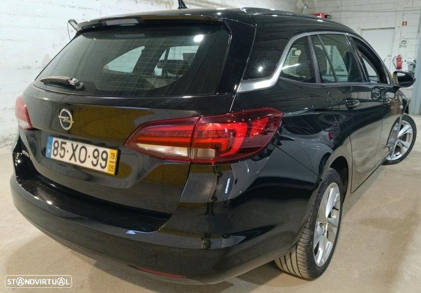 Opel Astra Sports Tourer - 3
