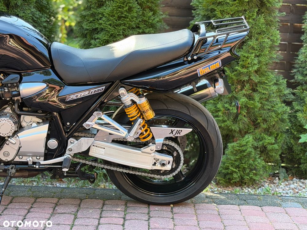Yamaha XJR - 20