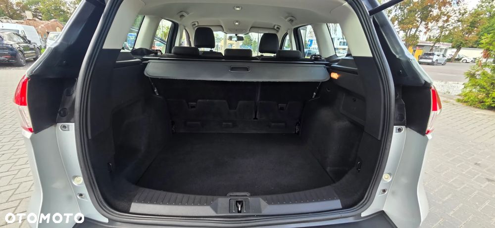 Ford Kuga 1.6 EcoBoost 2x4 Trend - 34