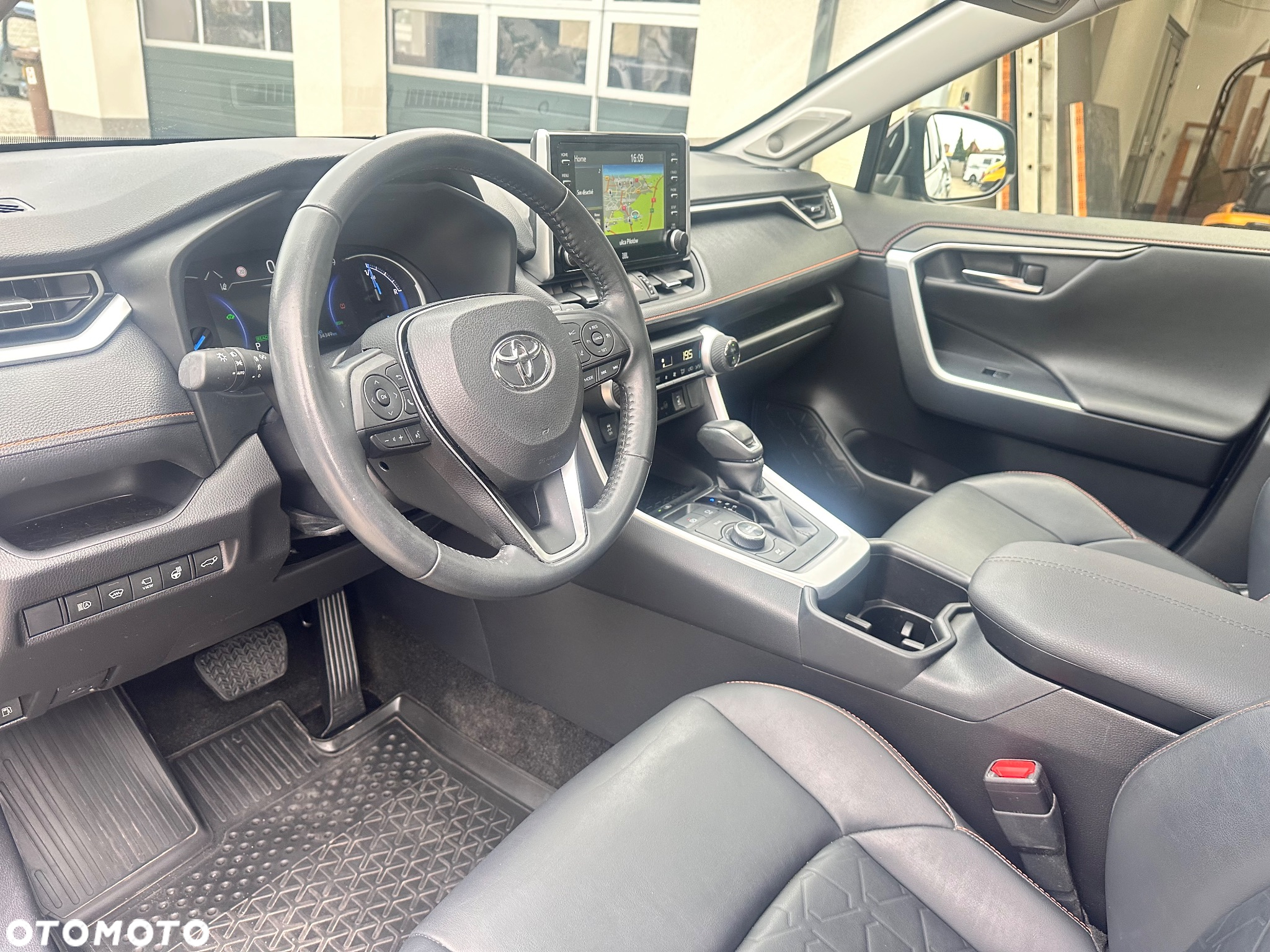 Toyota RAV4 - 13
