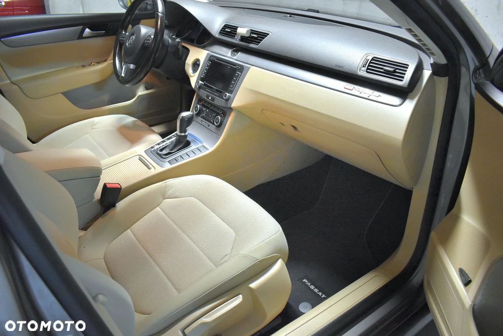 Volkswagen Passat 1.8 TSI Highline DSG - 8