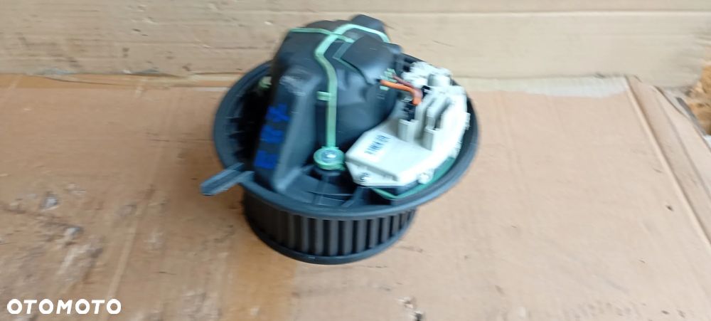 Wentylator silnik dmuchawy nagrzewnicy rezystor BMW 1 E87 982428F - 2