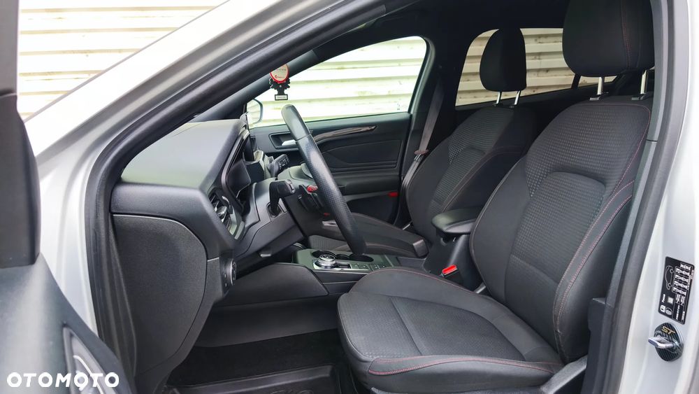 Ford Focus 1.5 EcoBlue Start-Stopp-System ST-LINE DESIGN - 16