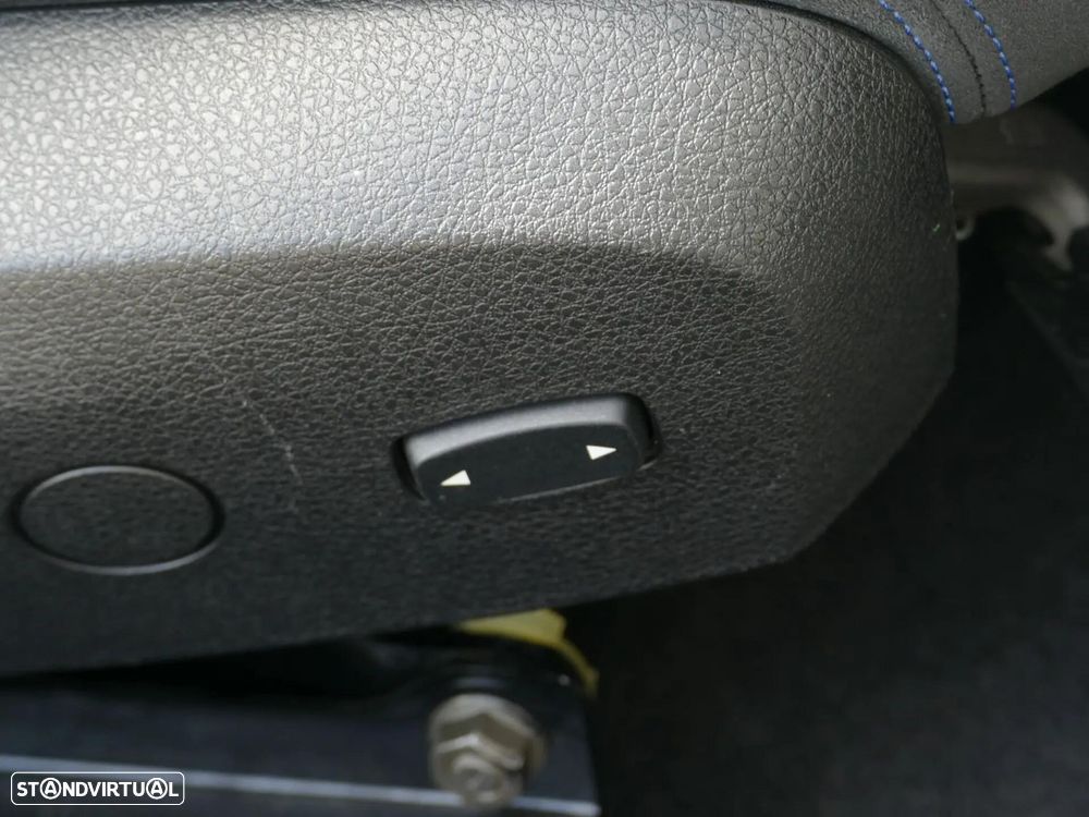 BMW 116 d Pack M - 33