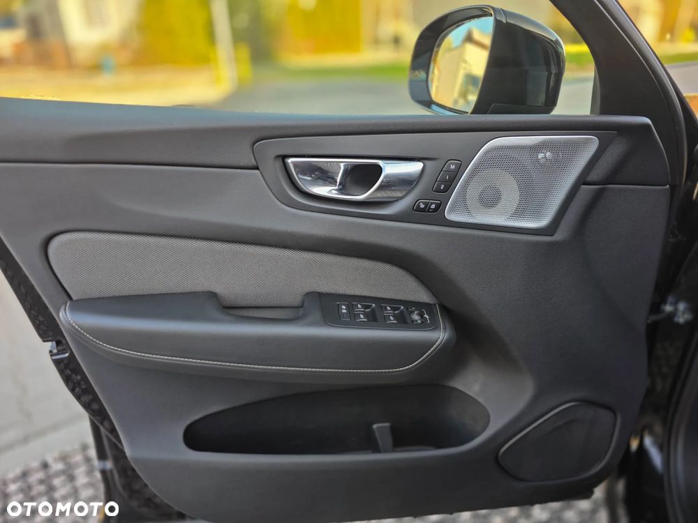Volvo XC 60 B5 D AWD Geartronic RDesign - 11