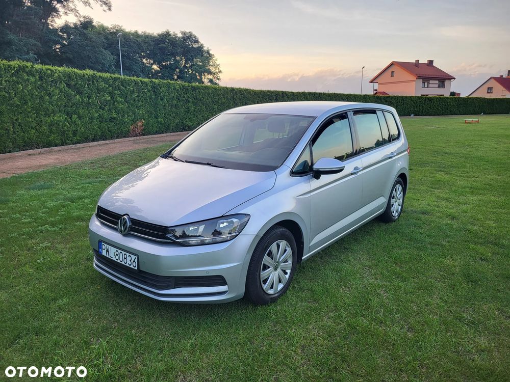 Volkswagen Touran - 1